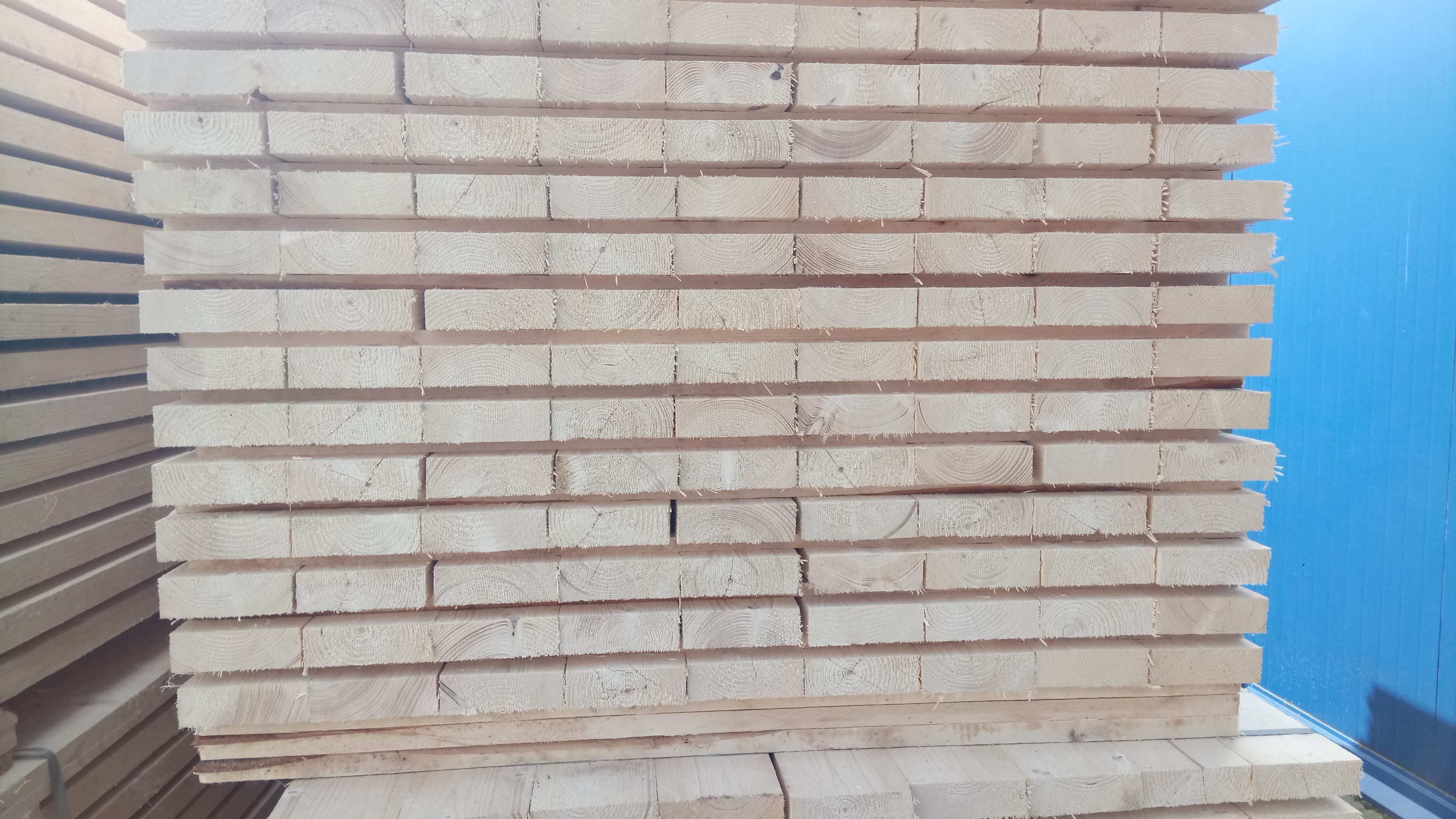 Доска обрезная 50x200x6000 мм, сорт 2, естественной влажности